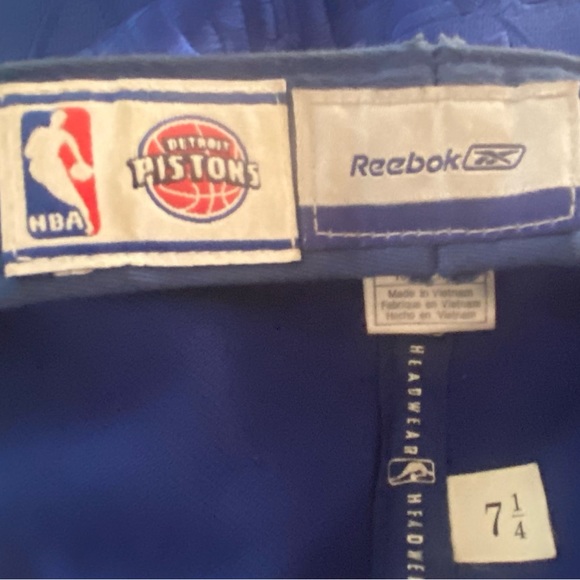 Men’s Reebok Official NBA Detroit Pistons Hat & Matching Color Jersey 2 Pc Set - Picture 4 of 5